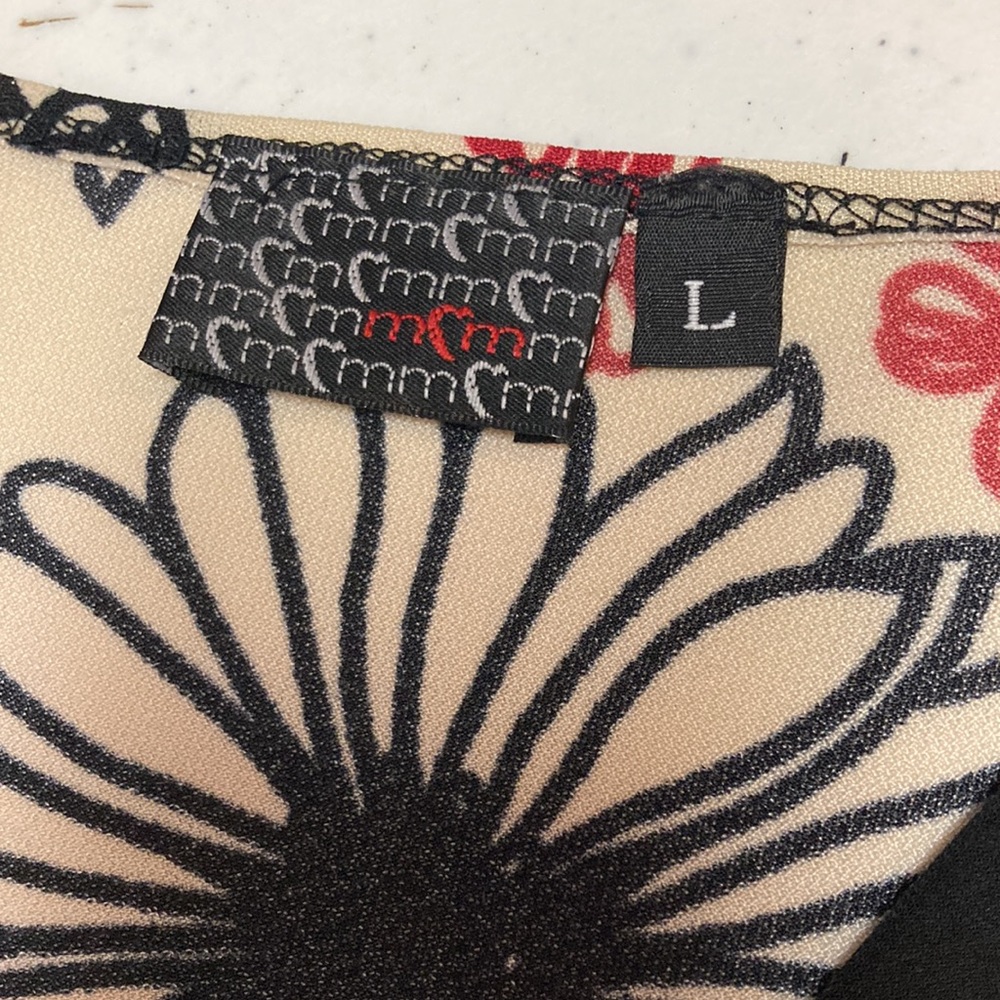 Mm Mm Mm Floral Tie Back Cream, Black, Red Ladies Blouse - Picture 7 of 7